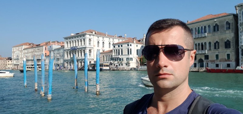 मानवतावादी सोच वाले व्यक्ति की कहानी - 3